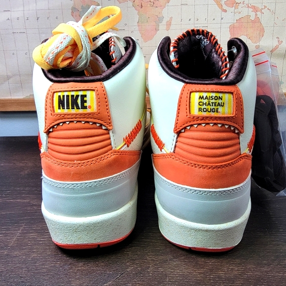 BRAND NEW Jordan 2 Retro SP Maison Chateau Rouge Men's Size 11.0 - Picture 5 of 10